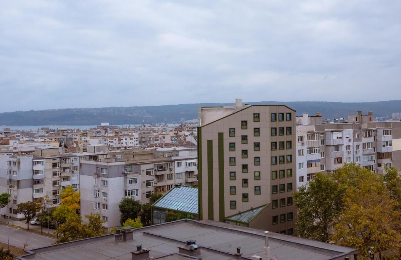 Синьо Лято Varna Esterno foto